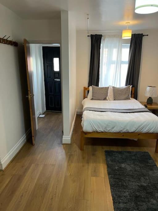 Apartment Cozy 1 Bed Flat In Canning Town London